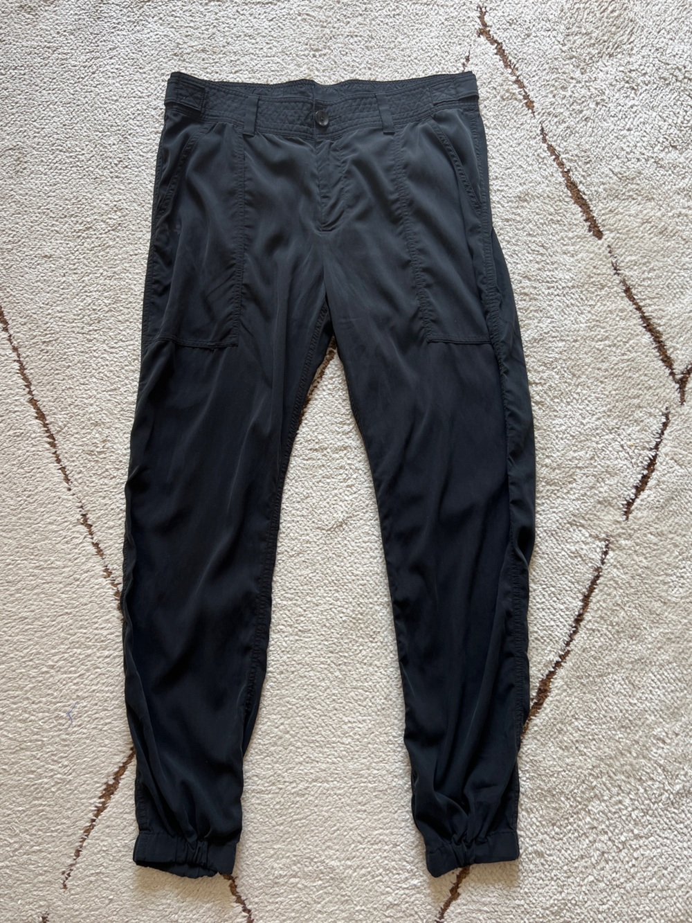 Under Armour Women's UA Air Woven Lightweight Joggers Athletic Pants size M